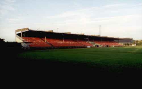 Sundby Idrætspark - Tribüne