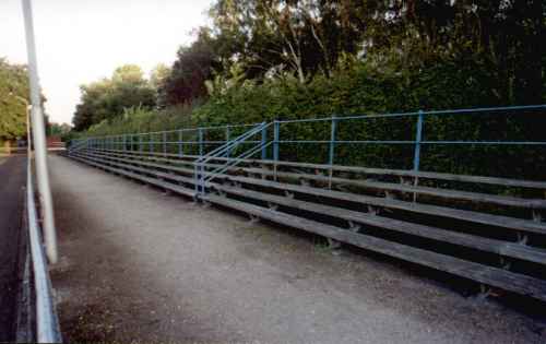 Sundby Idrætspark - Gegenseite