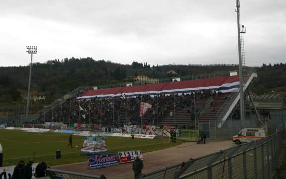 Stadio Communale - Zusatztribüne hinter dem Tor