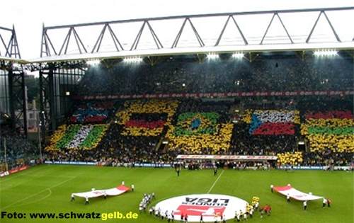 Westfalenstadion - Westtribüne mit freundlicher Genehmigung von www.schwatzgelb.de