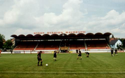 Städtisches Stadion - Tribüne