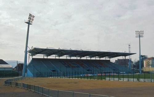 Leo Lagrange - Hintertortribüne Stahlrohr