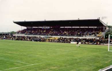 Aspmyra Stadion - Tribüne voll