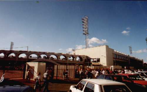 Stade Lescure - außen