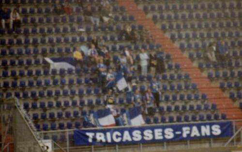 Fujifilm-Stadion - Etwas verloren wirken die Gästefans