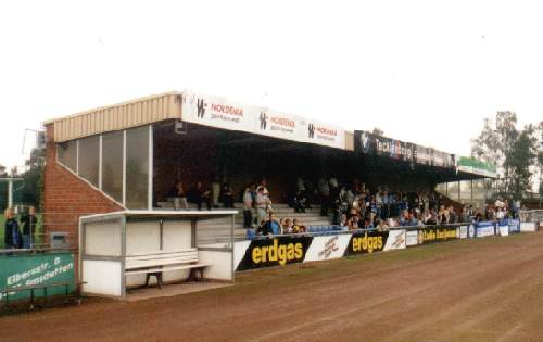 Salvus-Salvus-Stadion- Tribüne