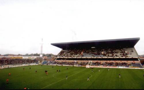 Gegen und Hintertortribüne