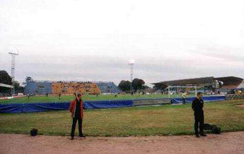 Stade Jean Laville - neue Hintertortribüne