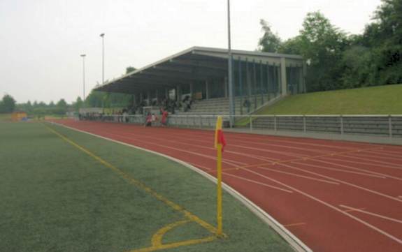 Sport- und Freizeitzentrum Haspe - Tribne mit Eckfahne