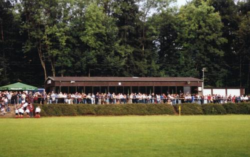 Sportplatz Klausen - Längsseite