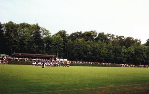 Sportplatz Klausen - Längsseite