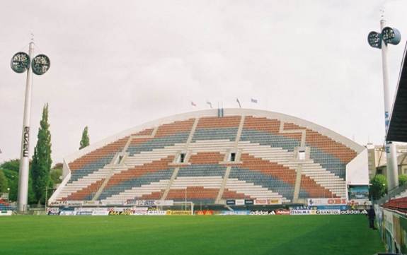 Andruv - Hintertortribüne