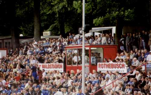 Waldstadion Rothebusch - Die neue Tribüne