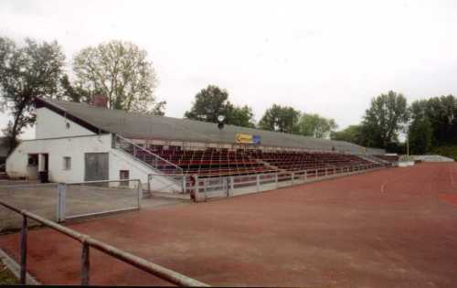 Sportplatz am Riederwald - Tribüne