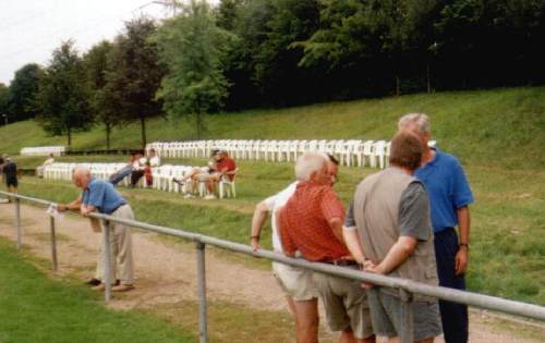 Sportplatz an der Wallbacher Str. - Sitzplatztribüne